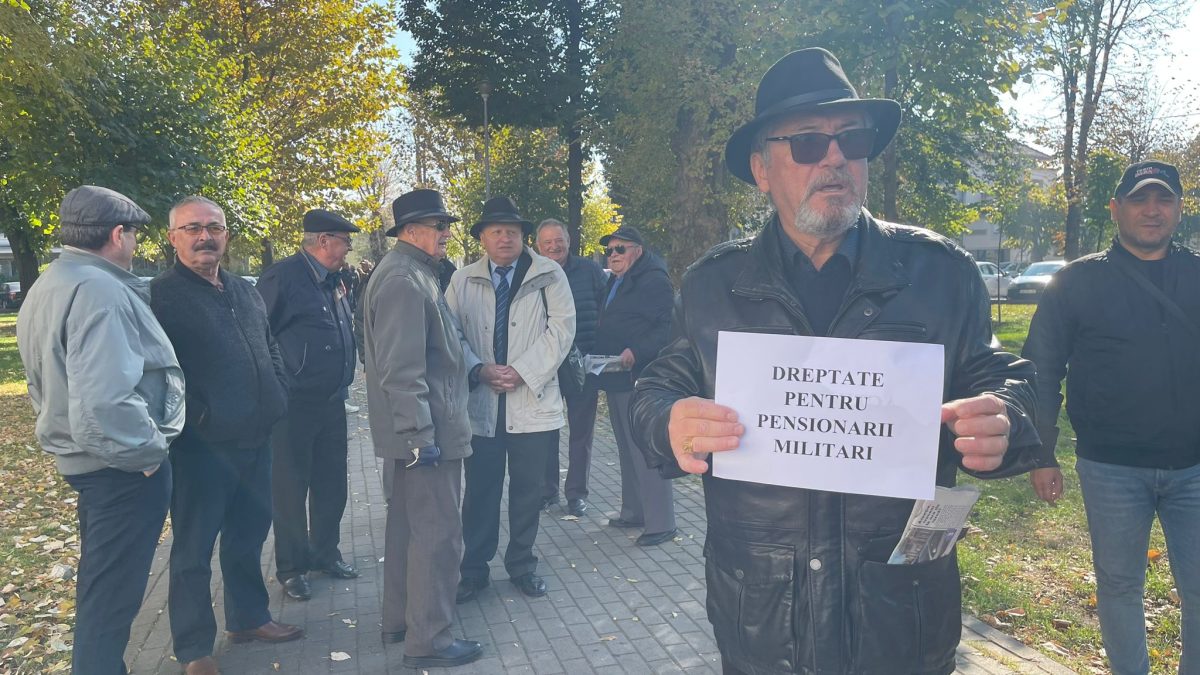 video: protest al cadrelor militare în rezervă din alba, în