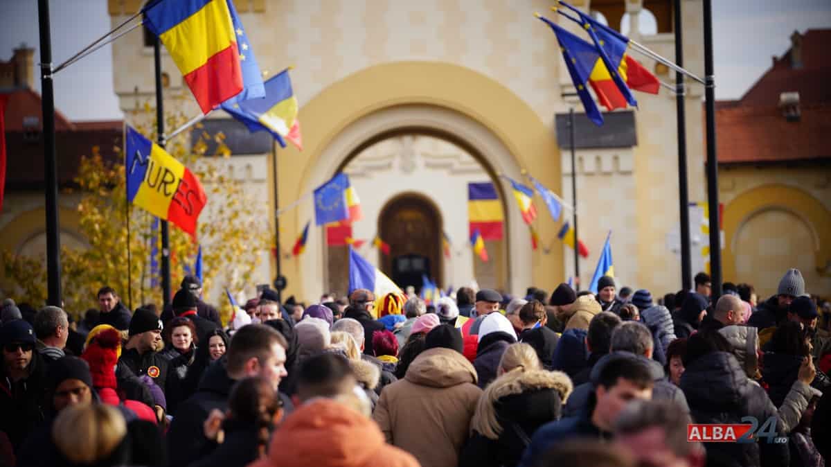 bani pentru 1 decembrie la alba iulia. ce sume a