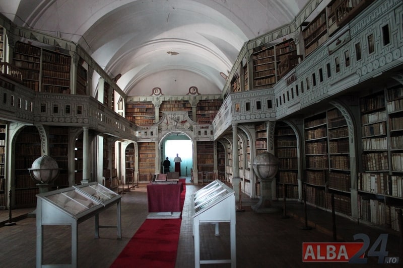 biblioteca batthyaneum din alba iulia organizează ziua porților deschise