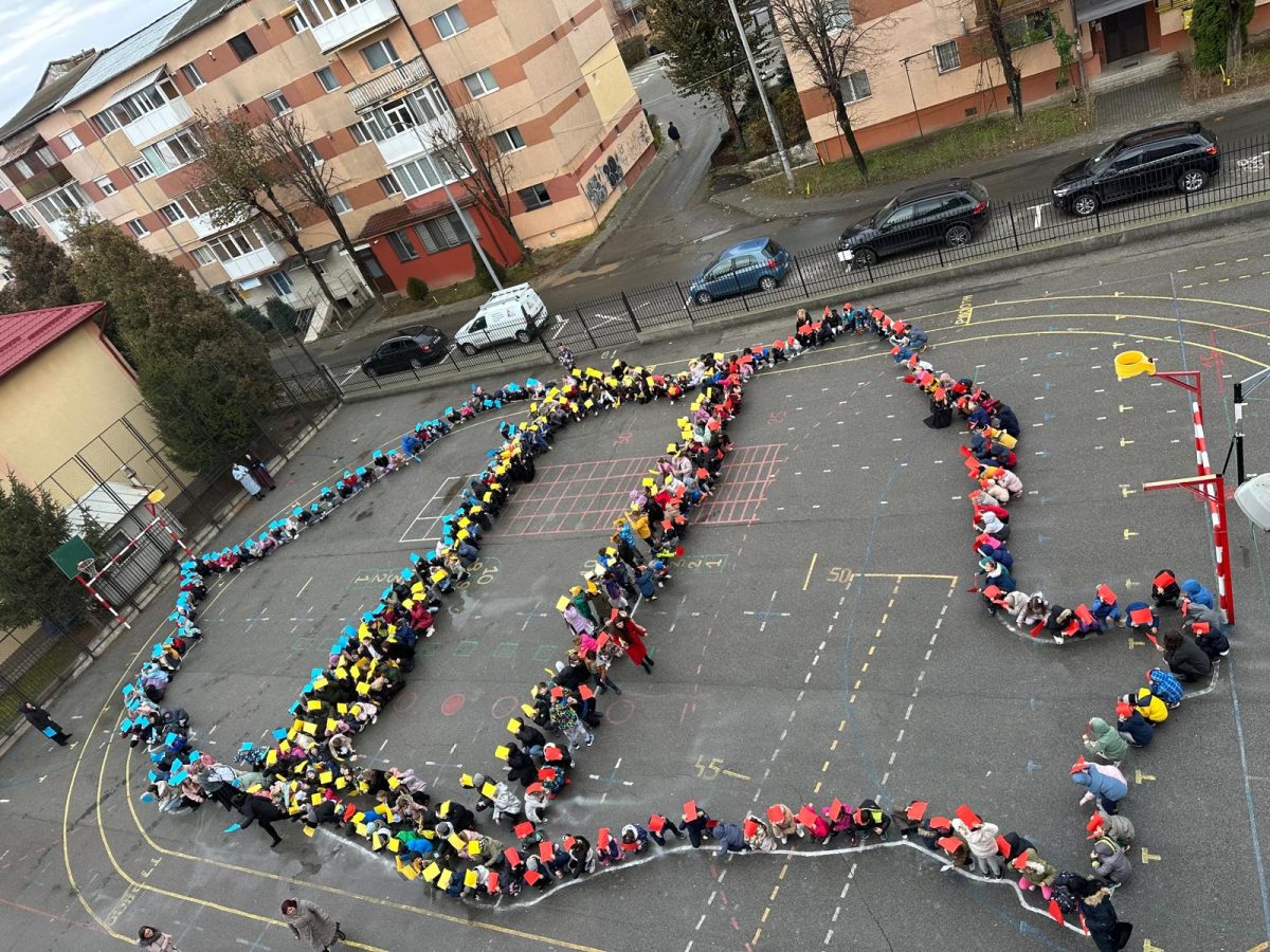 cum au sărbătorit în avans, ziua de 1 decembrie, elevii