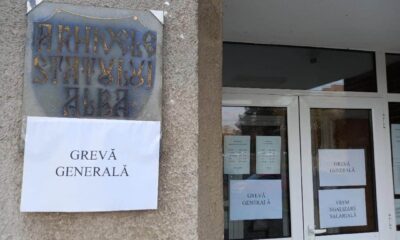 foto: grevă generală la serviciul județean alba al arhivelor naționale.