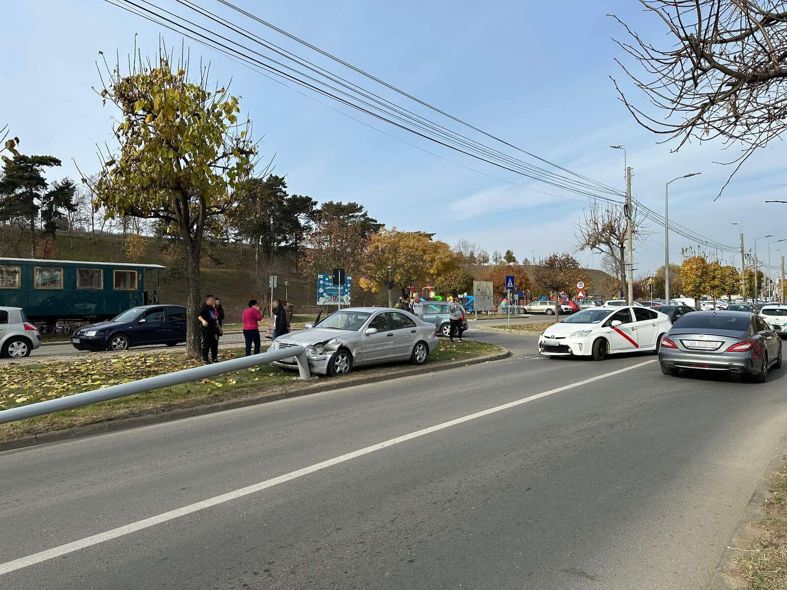 foto video: accident rutier la alba iulia. o mașină a rupt