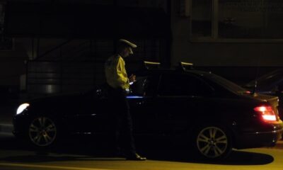 Șofer beat la volan, oprit în trafic de polițiștii din