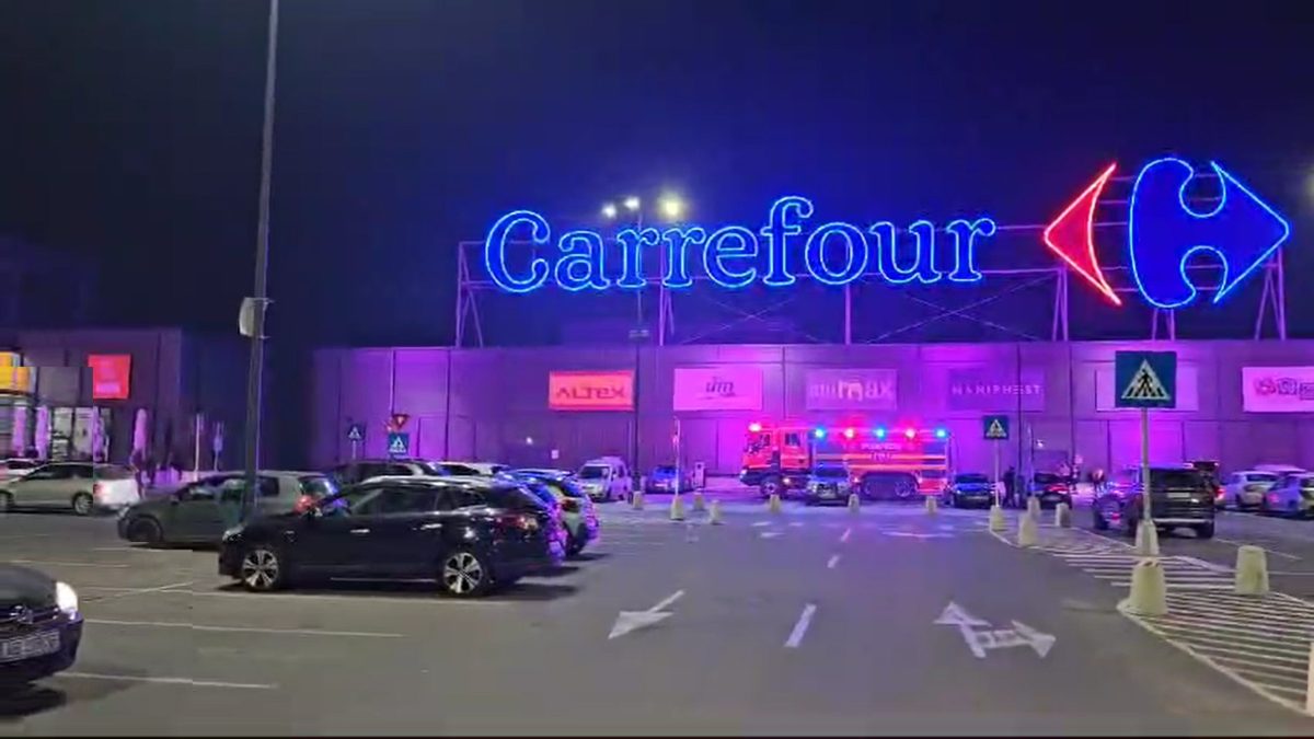 video: incendiu la supermarket ul carrefour din carolina mall din alba