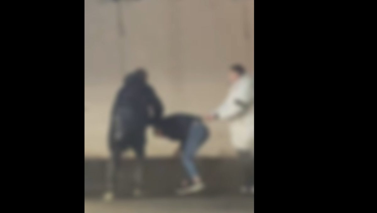 video scene șocante la aiud: un tânăr lipsit de apărare