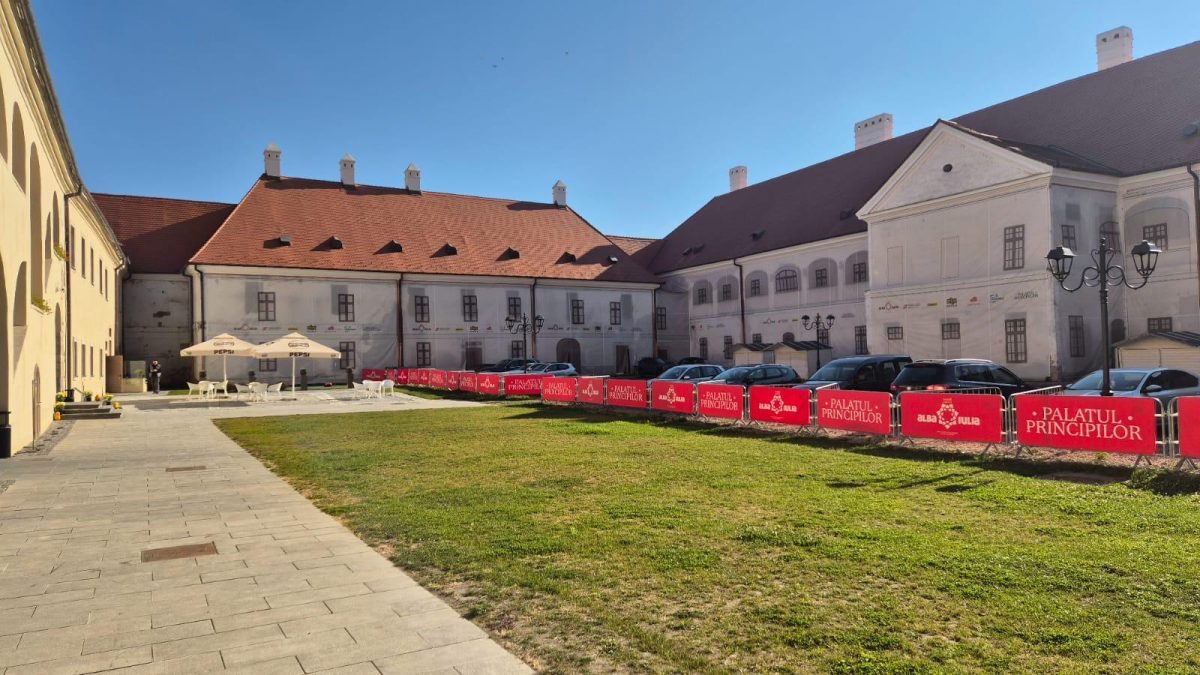 video târg de crăciun la palatul principilor din alba iulia: