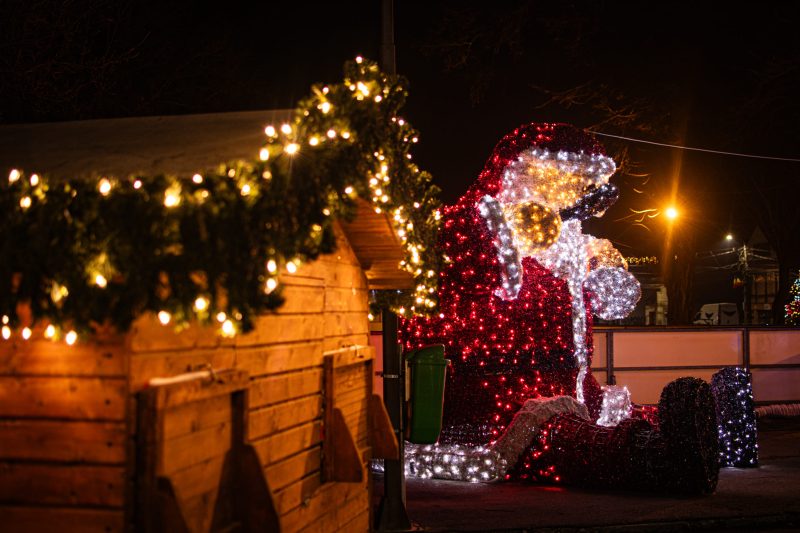 13 decembrie – 5 ianuarie: târg de crăciun, la aiud.