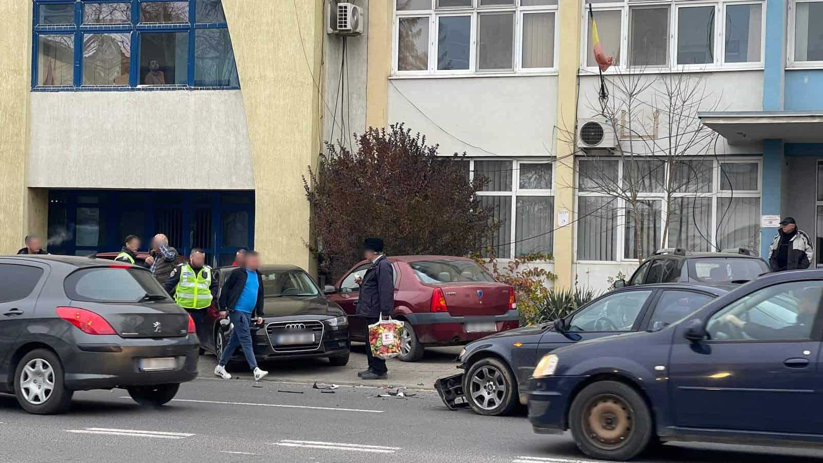 foto: accident la alba iulia. un bmw a lovit din