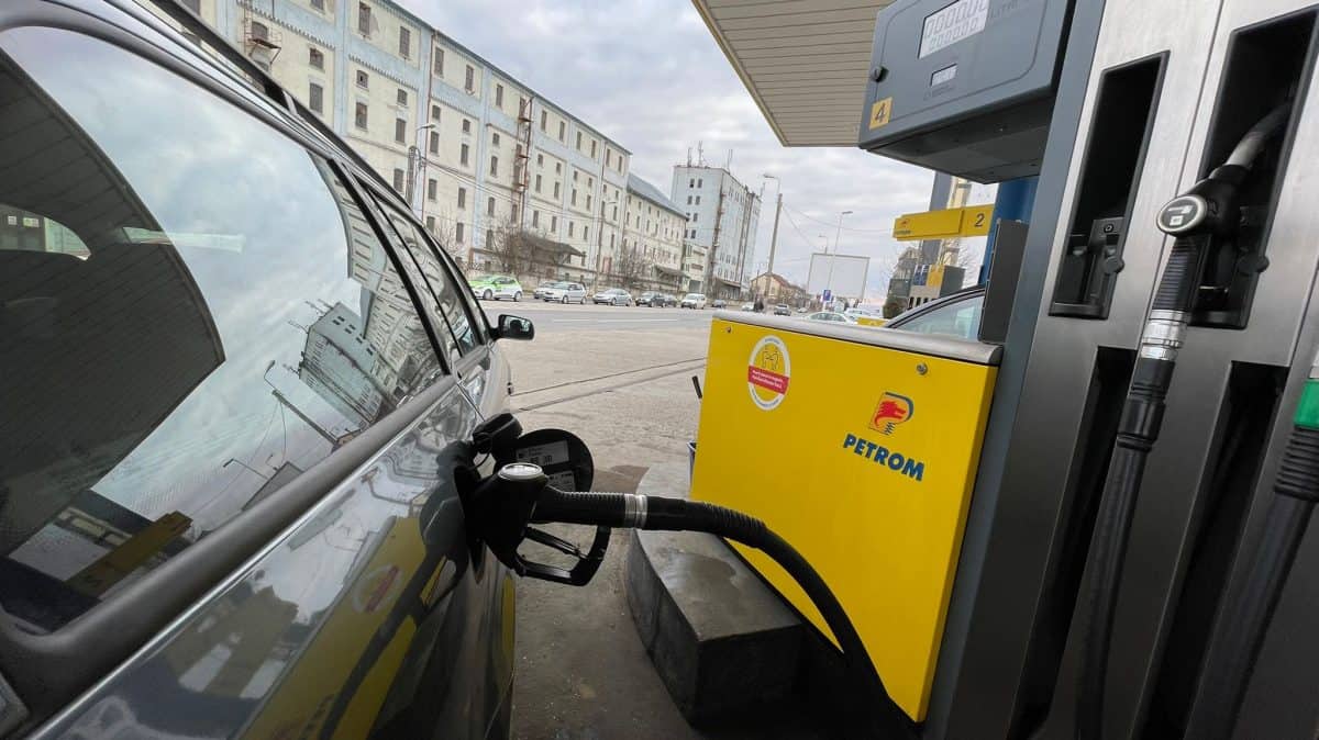 se scumpesc carburanții de la 1 ianuarie 2025: o nouă