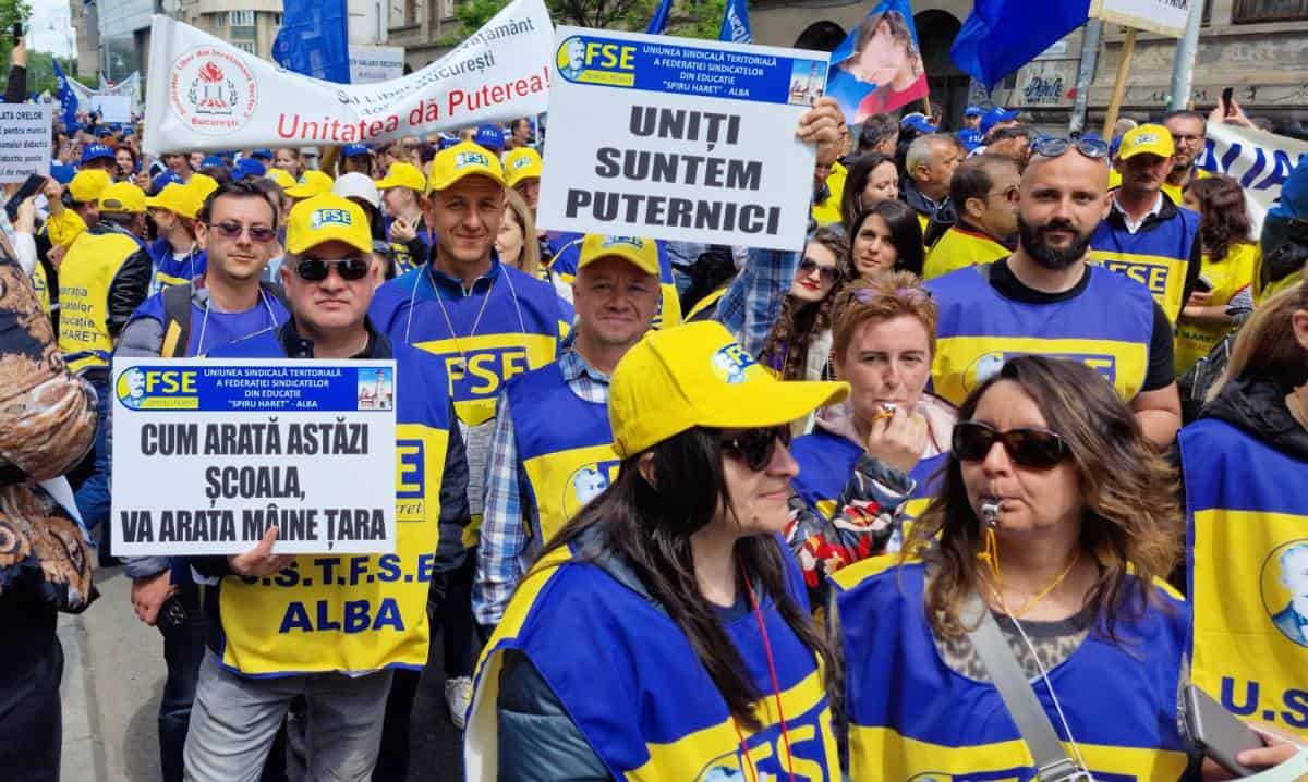 sindicatele din învățământ amenință cu proteste. profesori din alba și