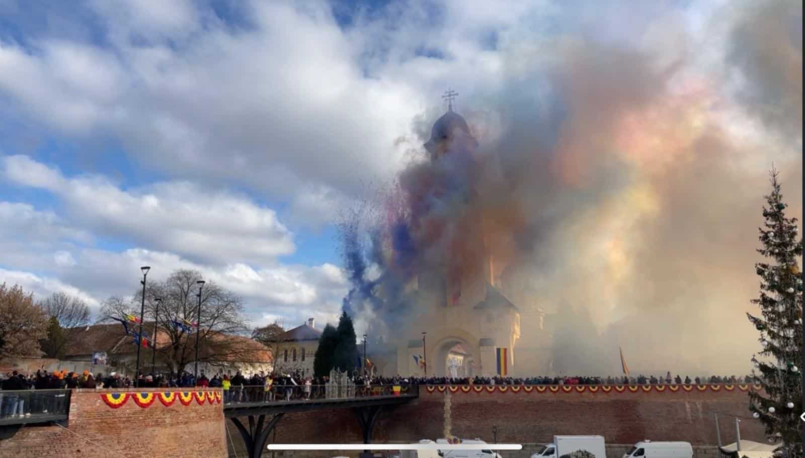 video: focuri de artificii de zi la alba iulia, de