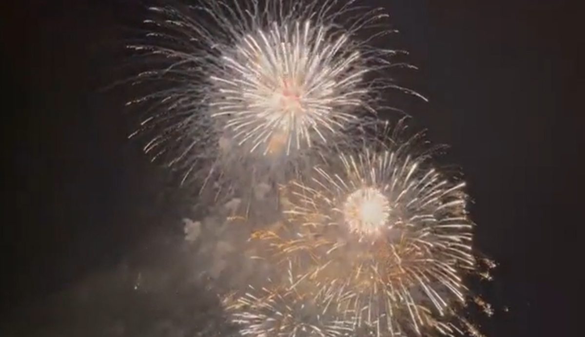 video: spectacol de artificii la alba iulia, de 1 decembrie