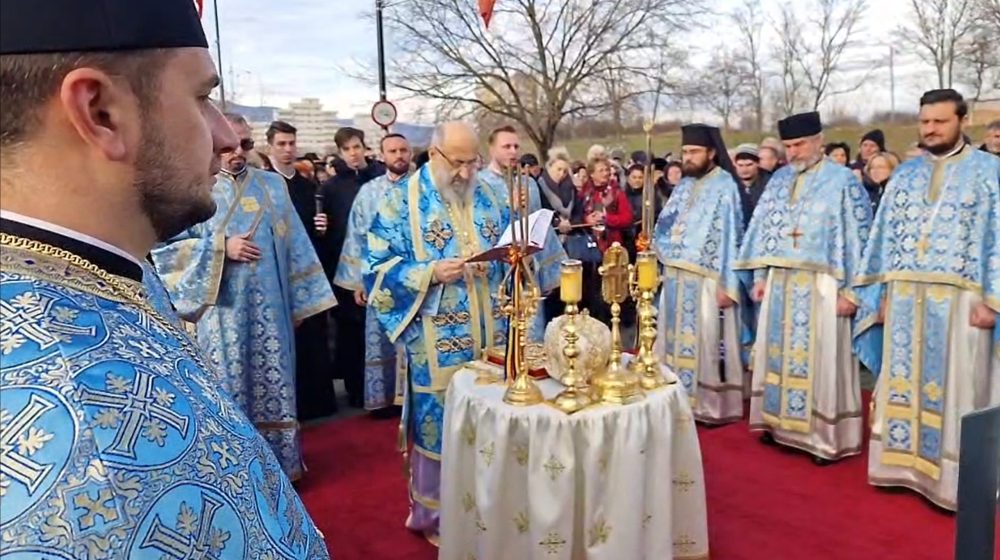 boboteaza: slujba de botezul domnului la catedrala Încoronării din alba