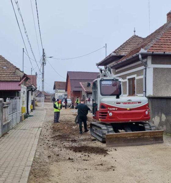 foto: lucrări de modernizare pe o stradă din teiuș. precizările