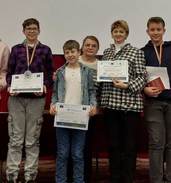 foto: medalii pentru elevi de la colegiul ”titu maiorescu” aiud,