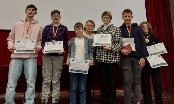 foto: medalii pentru elevi de la colegiul ”titu maiorescu” aiud,