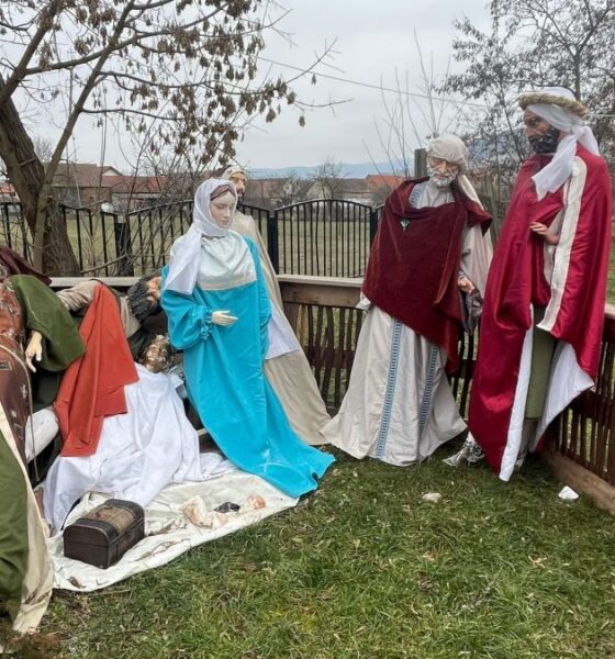 foto Știrea ta: resturile parcului de crăciun de la vințu