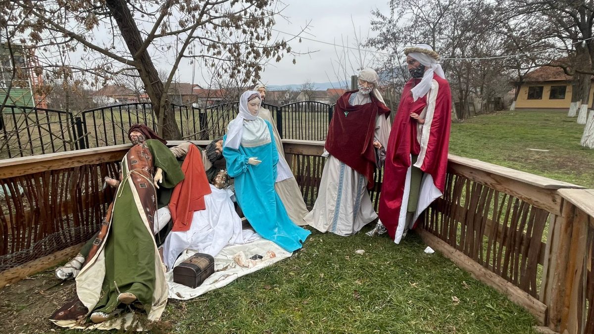 foto Știrea ta: resturile parcului de crăciun de la vințu