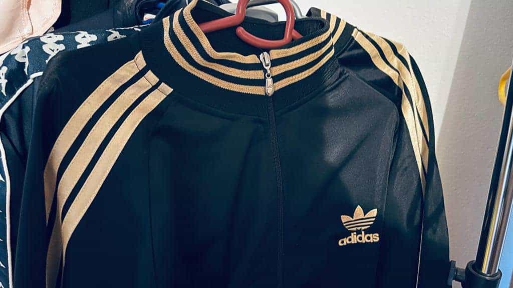 firmele adidas, tommy hilfinger și louis vuitton cer daune de