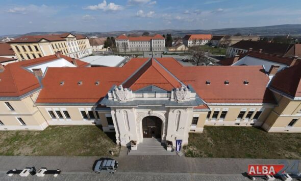 ziua unirii principatelor române, sărbătorită la alba iulia. spectacol folcloric