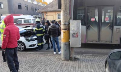 accident autobuz taxi 1.jpeg