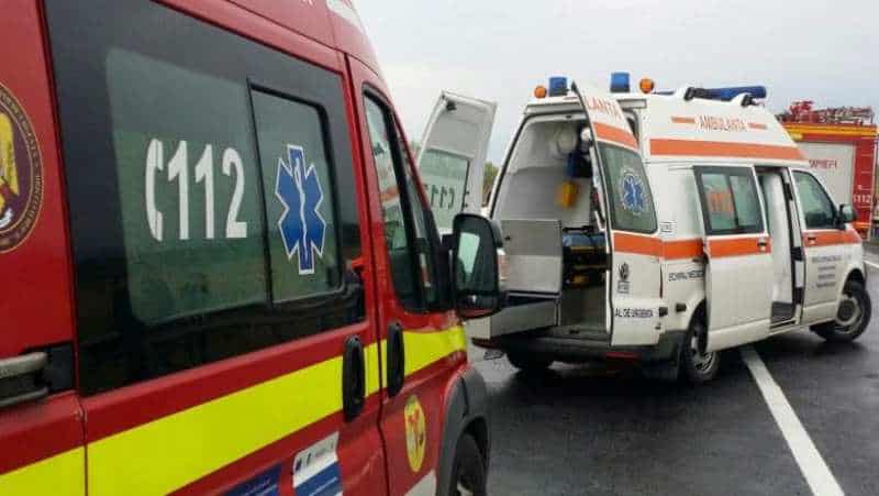 ambulanta smurd pompieri isu accident.jpg