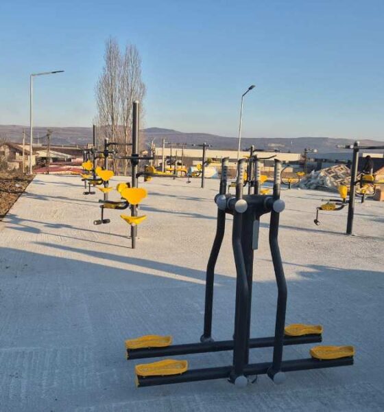 foto: aparate pentru fitness în aer liber, montate la teiuș.