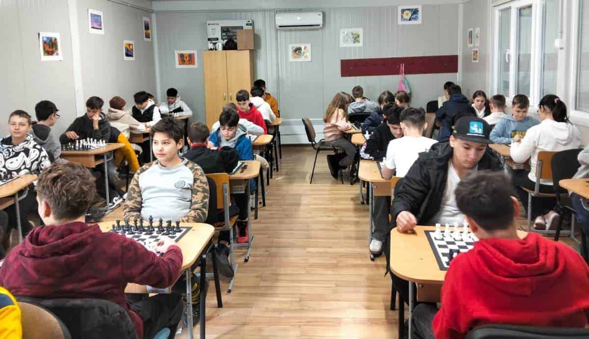 foto: festivalul alba chess la Școala gimnazială “ion agârbiceanu” alba