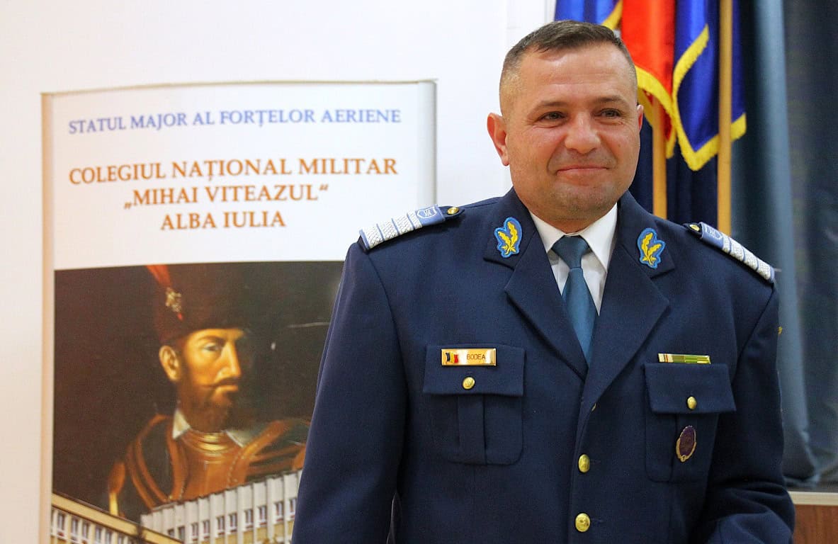 foto: trecere în rezervă la colegiul național militar ”mihai viteazul”