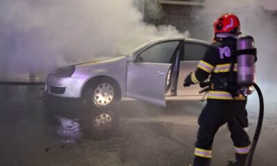 foto: un autoturism a luat foc, în sebeș. au intervenit