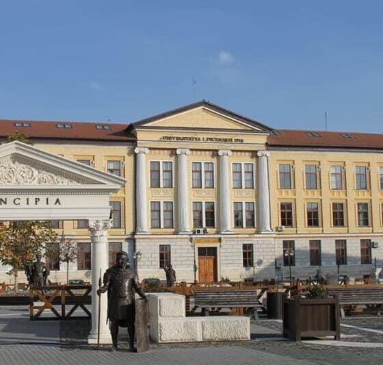 universitatea ”1 decembrie 1918” din alba iulia, dată în judecată