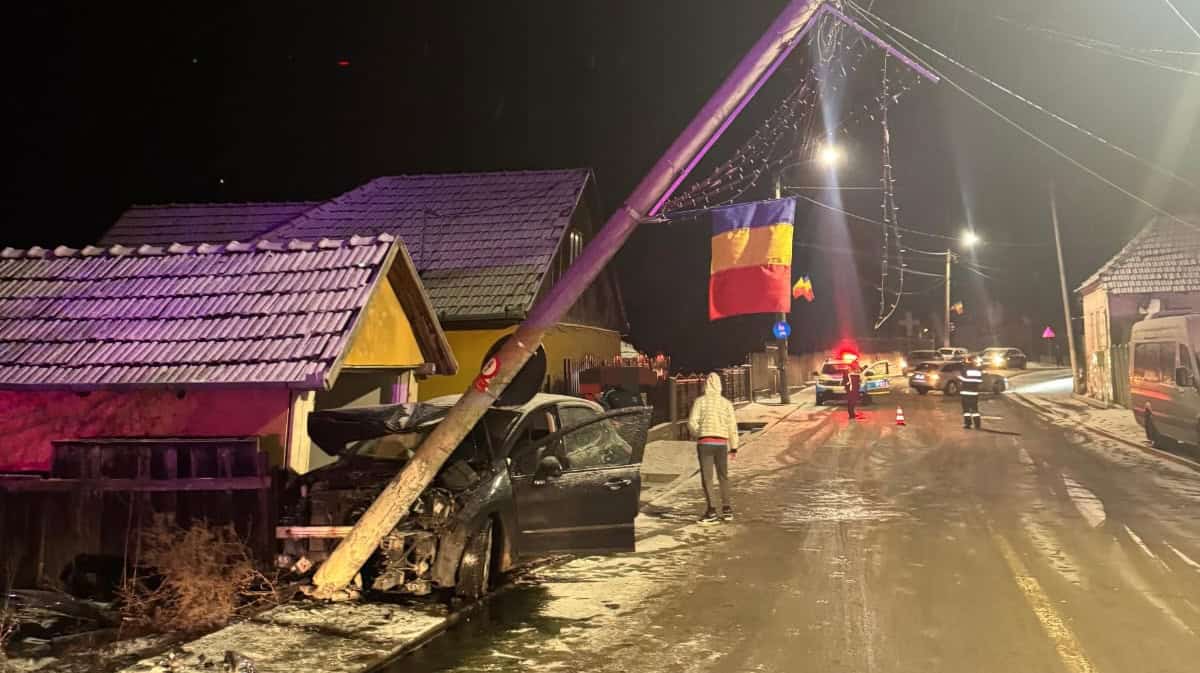 video: accident rutier în aiudul de sus. un autoturism a