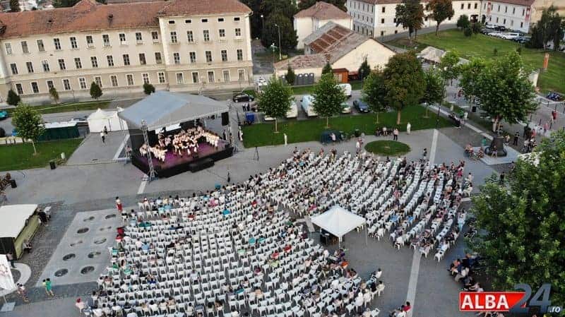 video: festival folcloric în aer liber, la alba iulia, cu