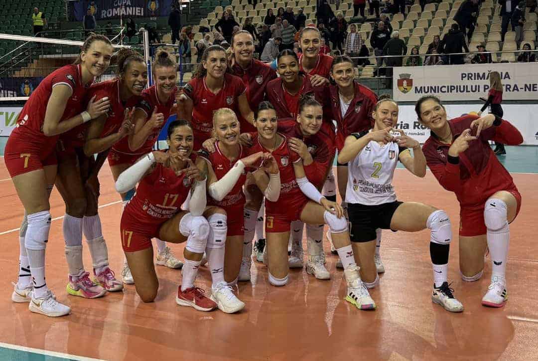 volei alba blaj s a calificat în semifinalele cupei româniei. victorie