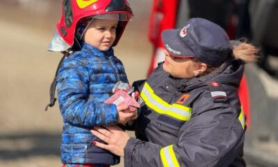 foto: peste 500 de elevi, cadre didactice, dar și simpli