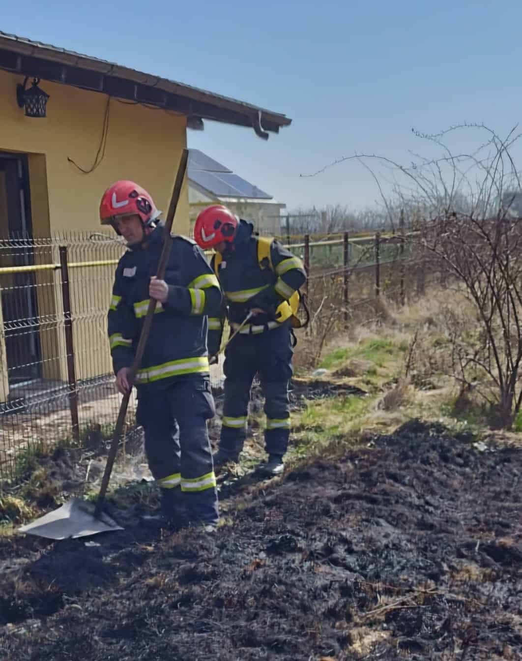 incendiu la dorohoi. au dat foc la gunoaie și au