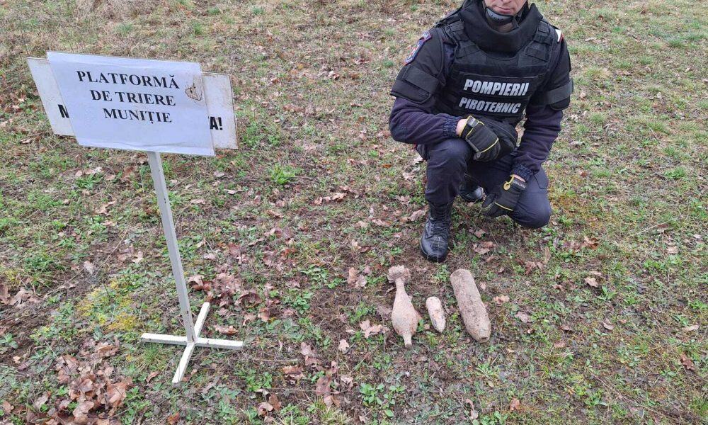 muniție distrusă prin explozie controlată, în poligonul militar de la