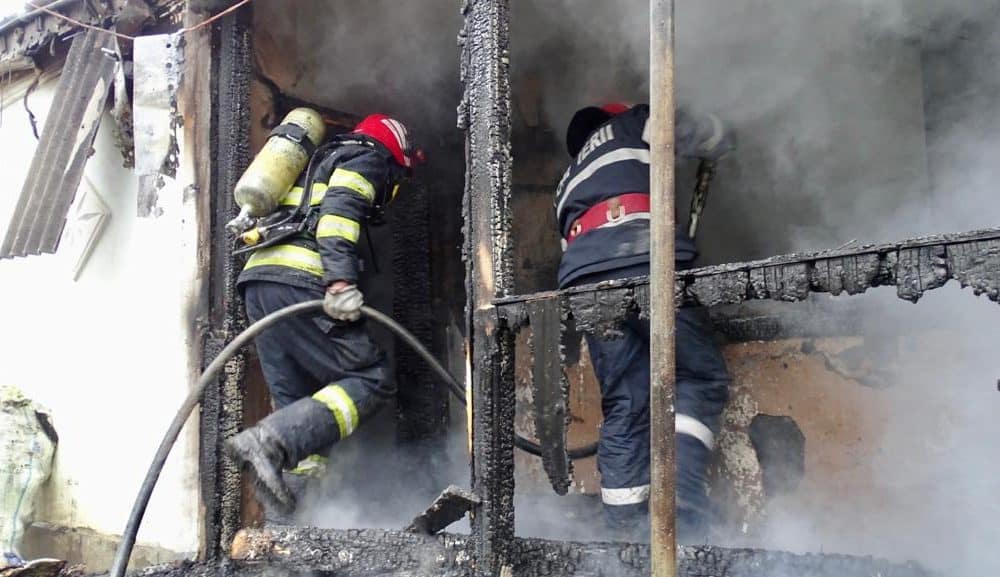 casa unei familii din balta arsă a fost în pericol,