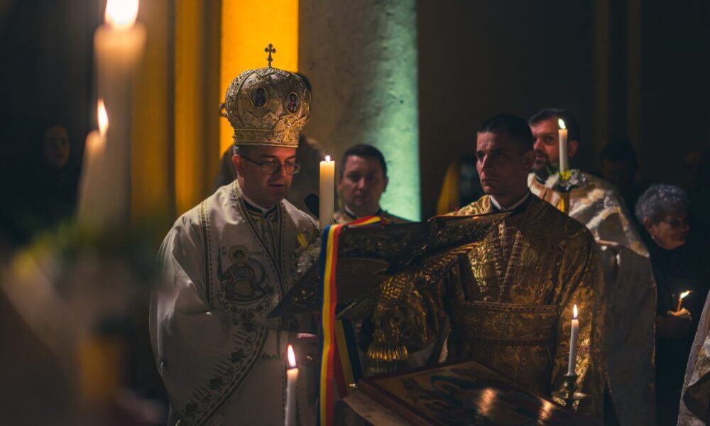 slujba de Înviere la catedrala arhiepiscopală majoră „sfânta treime” din