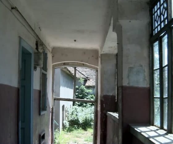 amenajarea centrului multicultural ”dr. ioan mihu” la vinerea, lângă cugir.