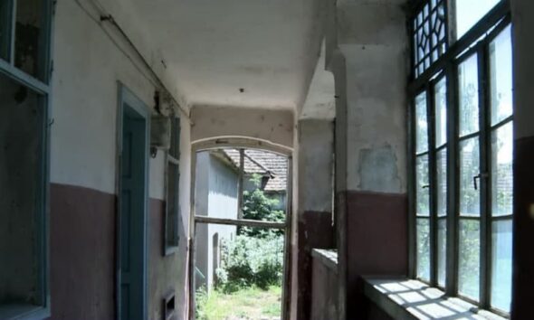 amenajarea centrului multicultural ”dr. ioan mihu” la vinerea, lângă cugir.