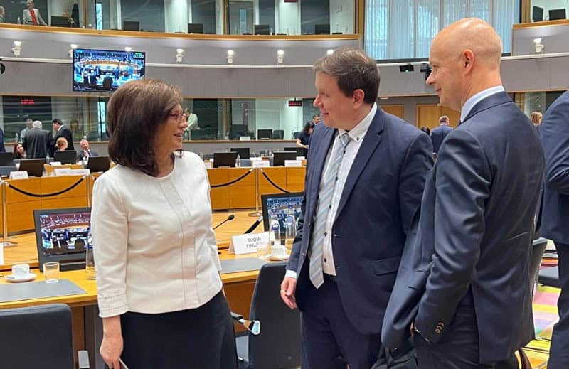 o botoșăneancă a condus delegația care a reprezentat românia la