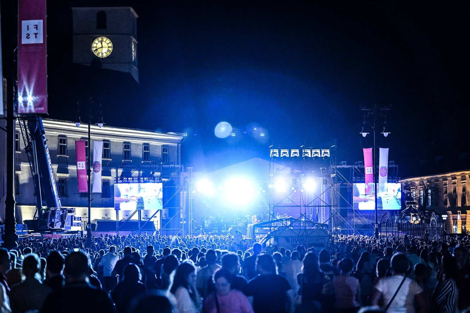 cum influențează un eveniment cultural, economia unui oraș. teatrul din