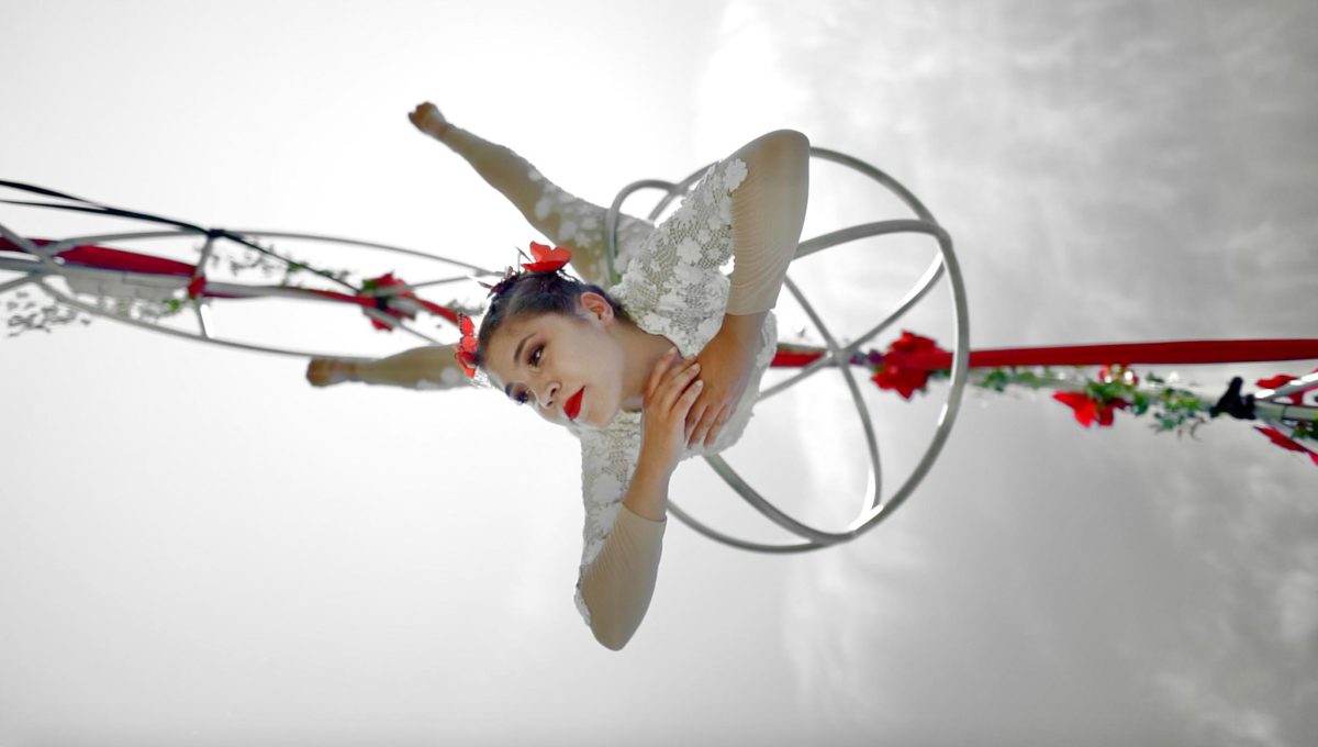 duminică 18 mai: spectacol cu foc, acrobații la înălțime, concert