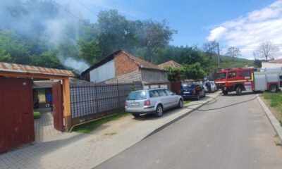 foto incendiu la cugir: terasa unei locuințe ar fi luat