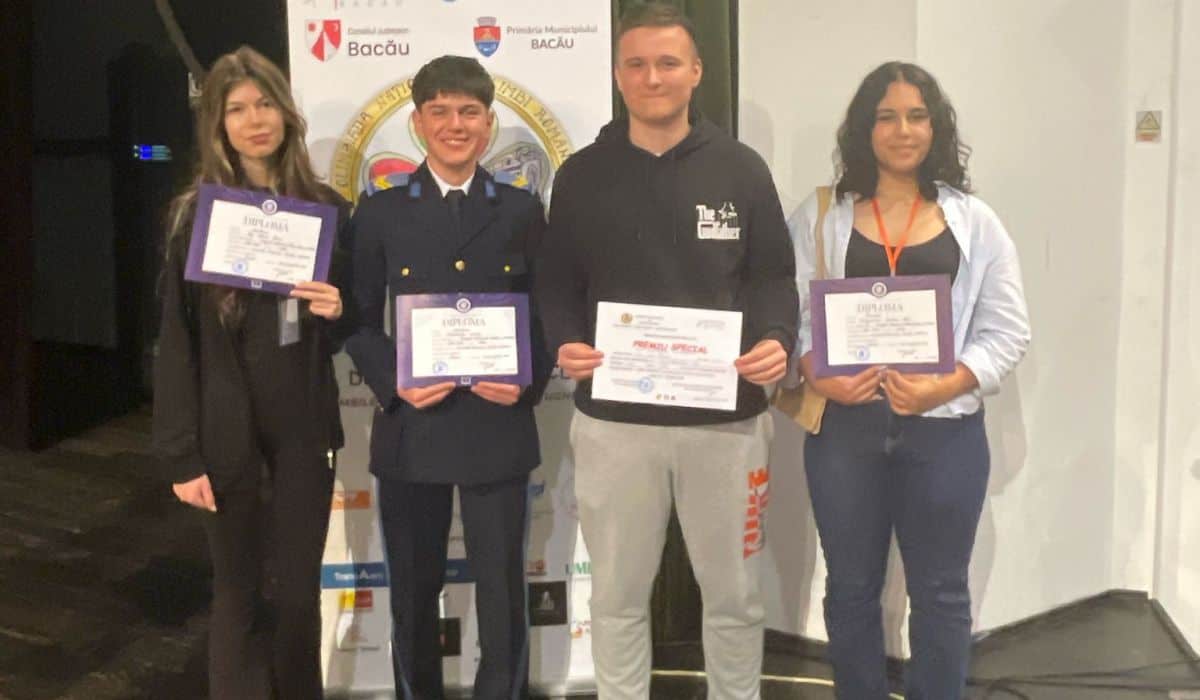 foto: patru elevi din alba au obținut premii și mențiuni