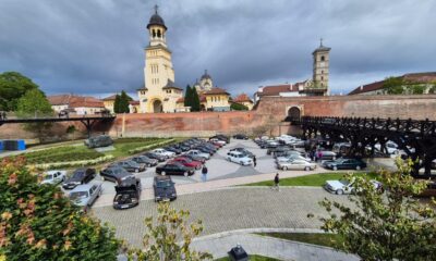 foto video: Întâlnire a pasionaților de automobile mercedes, în cetatea