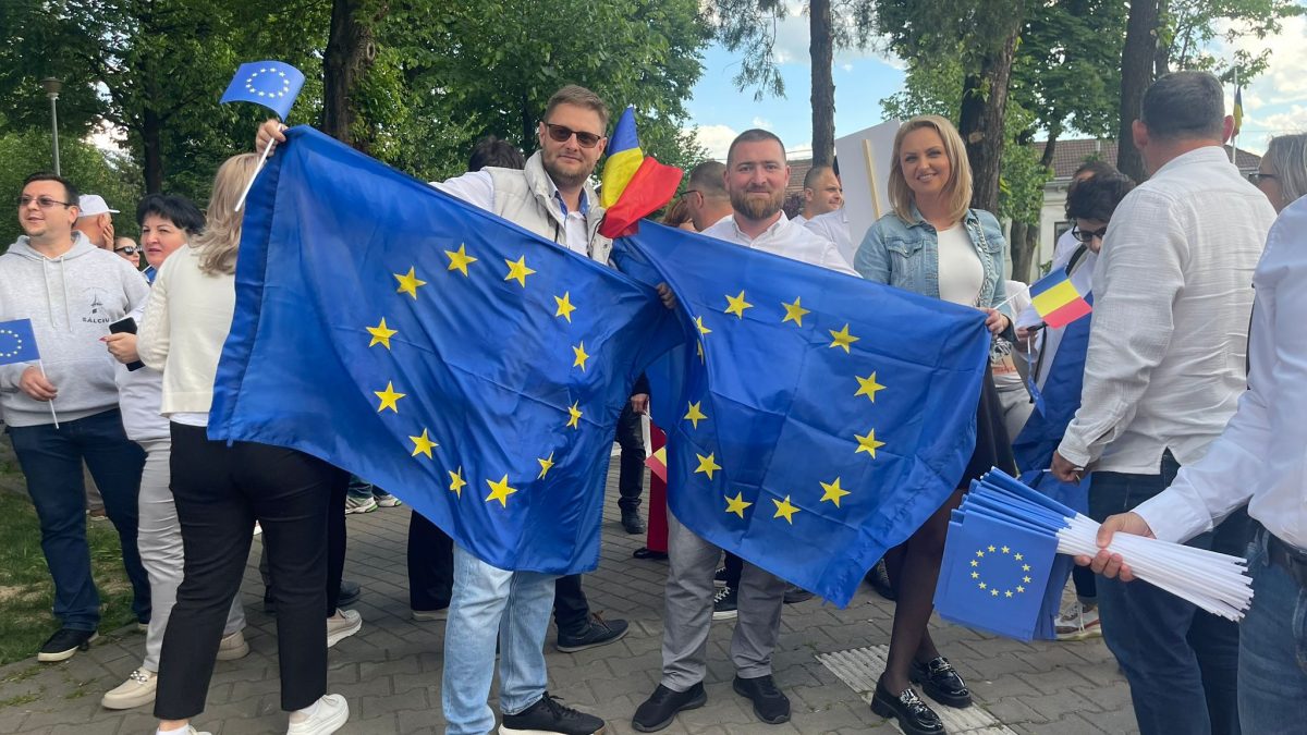 live video: miting pro european pe străzile din alba iulia. oamenii pleacă