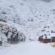 ninge pe transfăgărășan. strat de zăpadă de 16 centimetri, la
