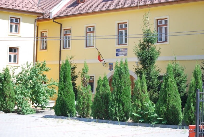 premii și medalii pentru elevi din alba iulia și blaj,